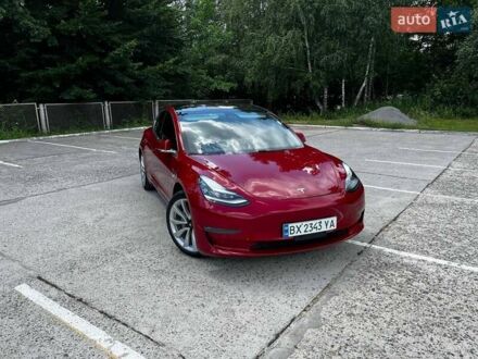 Тесла Модель 3 2019 в Остоге на Automoto.ua Красный Тесла Модель 3, объемом двигателя 0 л и пробегом 87 тыс. км за 16700 $, фото 1 на Automoto.ua