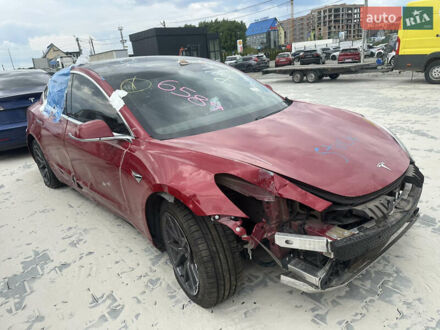 Тесла Модель 3 2019 в Львове на Automoto.ua Красный Тесла Модель 3, объемом двигателя 0 л и пробегом 114 тыс. км за 8300 $, фото 1 на Automoto.ua