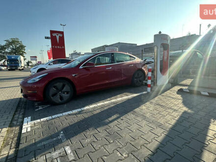 Червоний Тесла Модель 3, об'ємом двигуна 0 л та пробігом 106 тис. км за 18500 $, фото 1 на Automoto.ua