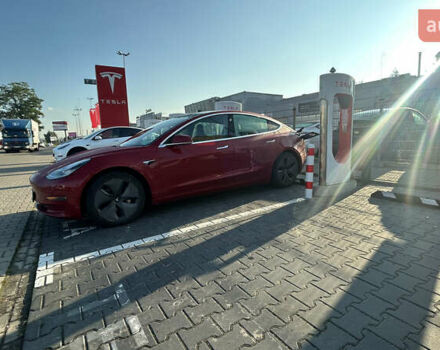 Красный Тесла Модель 3, объемом двигателя 0 л и пробегом 106 тыс. км за 18500 $, фото 1 на Automoto.ua