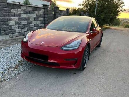 Тесла Модель 3 2019 в Киеве на Automoto.ua Красный Тесла Модель 3, объемом двигателя 0 л и пробегом 76 тыс. км за 14000 $, фото 1 на Automoto.ua