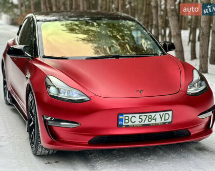 Красный Тесла Модель 3, объемом двигателя 0 л и пробегом 90 тыс. км за 19300 $, фото 1 на Automoto.ua