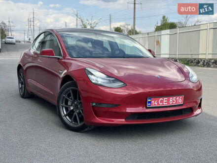 Тесла Модель 3 2019 в Виннице на Automoto.ua Красный Тесла Модель 3, объемом двигателя 0 л и пробегом 95 тыс. км за 16500 $, фото 1 на Automoto.ua