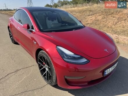 Красный Тесла Модель 3, объемом двигателя 0 л и пробегом 154 тыс. км за 16000 $, фото 1 на Automoto.ua