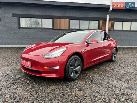 Тесла Модель 3 2019 у Луцьку на Automoto.ua Червоний Тесла Модель 3, об'ємом двигуна 0 л та пробігом 38 тис. км за 17900 $, фото 1 на Automoto.ua
