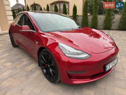 Тесла Модель 3 2019 у Чернівцях на Automoto.ua Червоний Тесла Модель 3, об'ємом двигуна 0 л та пробігом 121 тис. км за 24900 $, фото 1 на Automoto.ua
