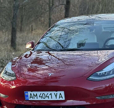 Красный Тесла Модель 3, объемом двигателя 0 л и пробегом 125 тыс. км за 15000 $, фото 1 на Automoto.ua