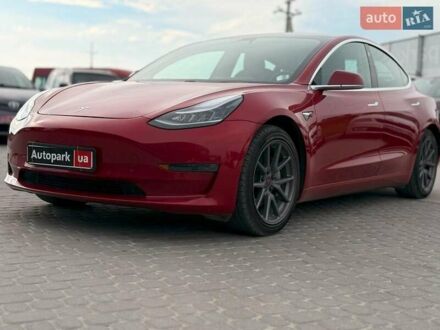 Тесла Модель 3 2019 в Львове на Automoto.ua Красный Тесла Модель 3, объемом двигателя 0 л и пробегом 131 тыс. км за 17990 $, фото 1 на Automoto.ua