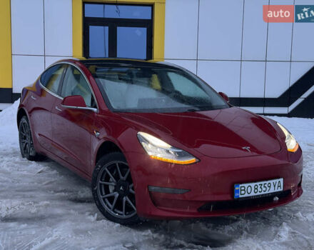Красный Тесла Модель 3, объемом двигателя 0 л и пробегом 110 тыс. км за 20500 $, фото 1 на Automoto.ua
