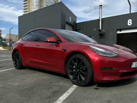 Тесла Модель 3 2019 в Харькове на Automoto.ua Красный Тесла Модель 3, объемом двигателя 0 л и пробегом 84 тыс. км за 19500 $, фото 1 на Automoto.ua