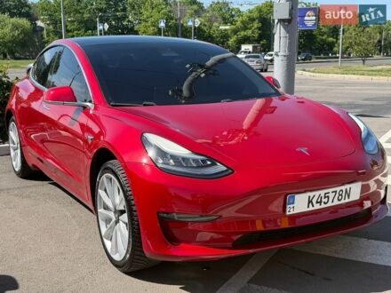 Красный Тесла Модель 3, объемом двигателя 0 л и пробегом 123 тыс. км за 16999 $, фото 1 на Automoto.ua