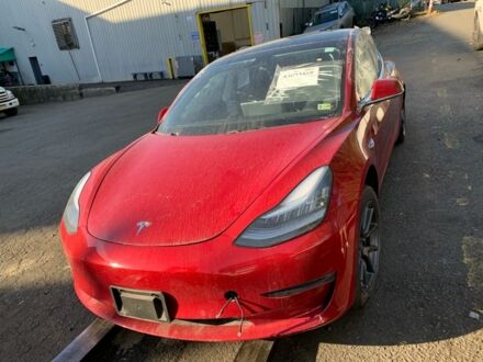 Тесла Модель 3 2019 у Івано-Франківську на Automoto.ua Червоний Тесла Модель 3, об'ємом двигуна 0 л та пробігом 60 тис. км за 250 $, фото 1 на Automoto.ua