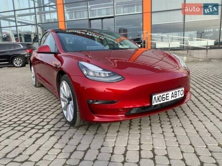 Тесла Модель 3 2019 в Львове на Automoto.ua Красный Тесла Модель 3, объемом двигателя 0 л и пробегом 89 тыс. км за 18100 $, фото 1 на Automoto.ua