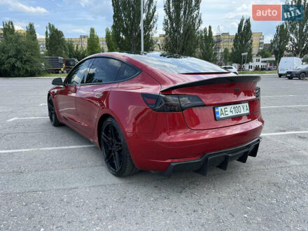 Тесла Модель 3 2019 в Киеве на Automoto.ua Красный Тесла Модель 3, объемом двигателя 0 л и пробегом 115 тыс. км за 19500 $, фото 1 на Automoto.ua