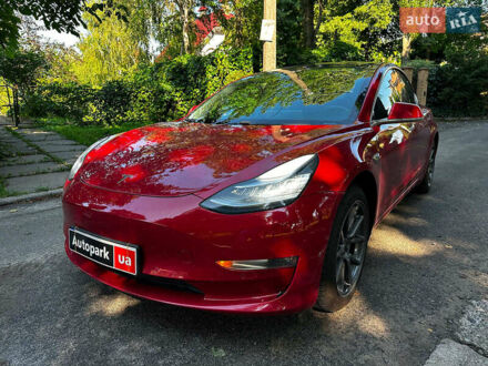 Тесла Модель 3 2020 у Києві на Automoto.ua Червоний Тесла Модель 3, об'ємом двигуна 0 л та пробігом 80 тис. км за 15490 $, фото 1 на Automoto.ua