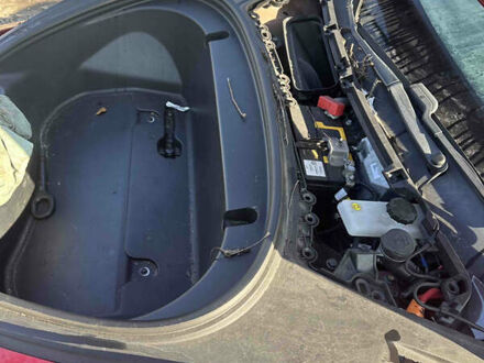 Красный Тесла Модель 3, объемом двигателя 0 л и пробегом 40 тыс. км за 8700 $, фото 1 на Automoto.ua