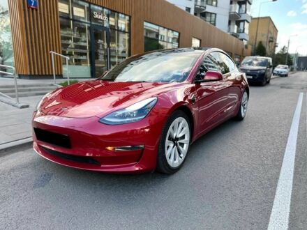 Тесла Модель 3 2021 в Киеве на Automoto.ua Красный Тесла Модель 3, объемом двигателя 0 л и пробегом 18 тыс. км за 12700 $, фото 1 на Automoto.ua