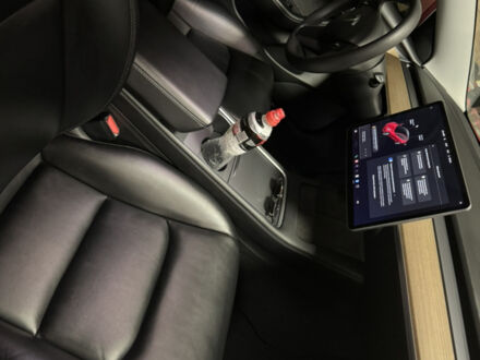 Красный Тесла Модель 3, объемом двигателя 0 л и пробегом 88 тыс. км за 21500 $, фото 1 на Automoto.ua