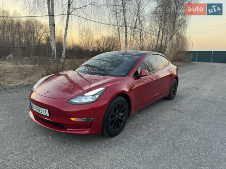 Тесла Модель 3 2021 у Києві на Automoto.ua Червоний Тесла Модель 3, об'ємом двигуна 0 л та пробігом 37 тис. км за 23900 $, фото 1 на Automoto.ua