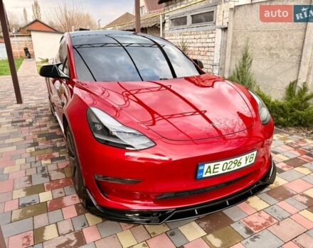 Красный Тесла Модель 3, объемом двигателя 0 л и пробегом 39 тыс. км за 23000 $, фото 1 на Automoto.ua