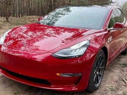 Тесла Модель 3 2021 в Львове на Automoto.ua Красный Тесла Модель 3, объемом двигателя 0 л и пробегом 69 тыс. км за 14000 $, фото 1 на Automoto.ua