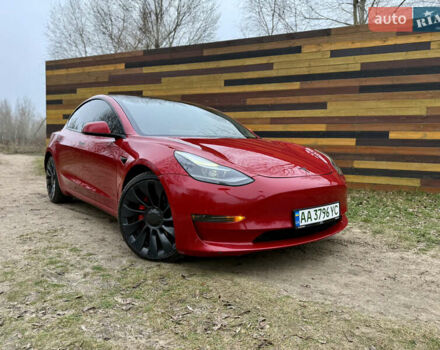 Красный Тесла Модель 3, объемом двигателя 0 л и пробегом 145 тыс. км за 18999 $, фото 1 на Automoto.ua