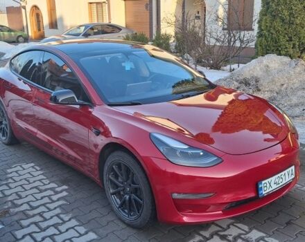 Красный Тесла Модель 3, объемом двигателя 0 л и пробегом 47 тыс. км за 17500 $, фото 1 на Automoto.ua