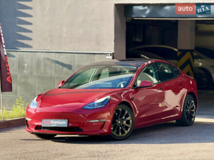 Красный Тесла Модель 3, объемом двигателя 0 л и пробегом 84 тыс. км за 17500 $, фото 1 на Automoto.ua