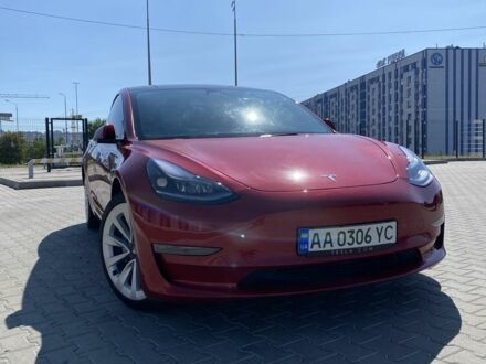 Тесла Модель 3 2022 у Києві на Automoto.ua Червоний Тесла Модель 3, об'ємом двигуна 0 л та пробігом 145 тис. км за 21500 $, фото 1 на Automoto.ua