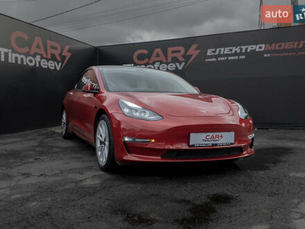 Тесла Модель 3 2022 у Києві на Automoto.ua Червоний Тесла Модель 3, об'ємом двигуна 0 л та пробігом 35 тис. км за 24500 $, фото 1 на Automoto.ua