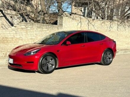 Красный Тесла Модель 3, объемом двигателя 0 л и пробегом 63 тыс. км за 21800 $, фото 1 на Automoto.ua