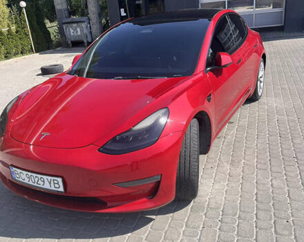 Тесла Модель 3 2022 в Львове на Automoto.ua Красный Тесла Модель 3, объемом двигателя 0 л и пробегом 68 тыс. км за 21500 $, фото 1 на Automoto.ua