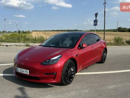 Тесла Модель 3 2022 в Львове на Automoto.ua Красный Тесла Модель 3, объемом двигателя 0 л и пробегом 69 тыс. км за 25200 $, фото 1 на Automoto.ua