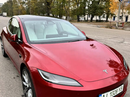 Тесла Модель 3 2024 в Белой Церкве на Automoto.ua Красный Тесла Модель 3, объемом двигателя 0 л и пробегом 13 тыс. км за 29800 $, фото 1 на Automoto.ua