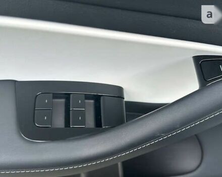 Тесла Модель 3, объемом двигателя 0 л и пробегом 111 тыс. км за 35950 $, фото 16 на Automoto.ua
