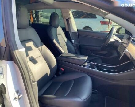 Тесла Модель 3, об'ємом двигуна 4.25 л та пробігом 75 тис. км за 18500 $, фото 21 на Automoto.ua