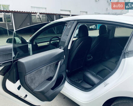 Тесла Модель 3, объемом двигателя 0 л и пробегом 99 тыс. км за 19600 $, фото 12 на Automoto.ua