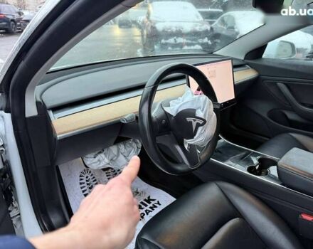 Тесла Модель 3, объемом двигателя 0 л и пробегом 123 тыс. км за 12800 $, фото 17 на Automoto.ua