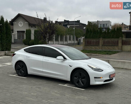 Тесла Модель 3 2018 у Рівному на Automoto.ua Тесла Модель 3, об'ємом двигуна 0 л та пробігом 210 тис. км за 14300 $, фото 1 на Automoto.ua