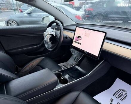 Тесла Модель 3, объемом двигателя 0 л и пробегом 123 тыс. км за 12800 $, фото 19 на Automoto.ua