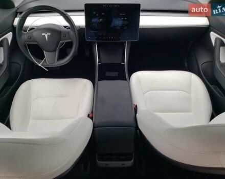 Тесла Модель 3, объемом двигателя 0 л и пробегом 115 тыс. км за 6900 $, фото 7 на Automoto.ua