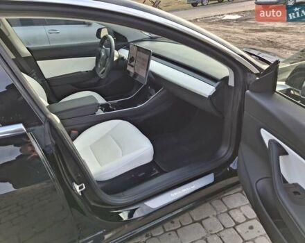 Тесла Модель 3, объемом двигателя 0 л и пробегом 98 тыс. км за 14950 $, фото 12 на Automoto.ua