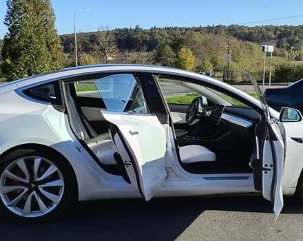 Тесла Модель 3, объемом двигателя 0 л и пробегом 142 тыс. км за 17900 $, фото 5 на Automoto.ua