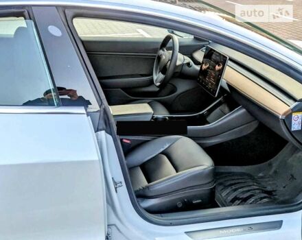 Тесла Модель 3, объемом двигателя 0 л и пробегом 55 тыс. км за 26500 $, фото 12 на Automoto.ua