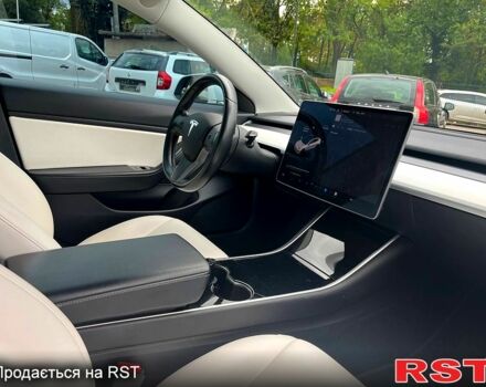 Тесла Модель 3 2019 в Ровно на Automoto.ua Тесла Модель 3, объемом двигателя 0.38 л и пробегом 100 тыс. км за 18500 $, фото 8 на Automoto.ua
