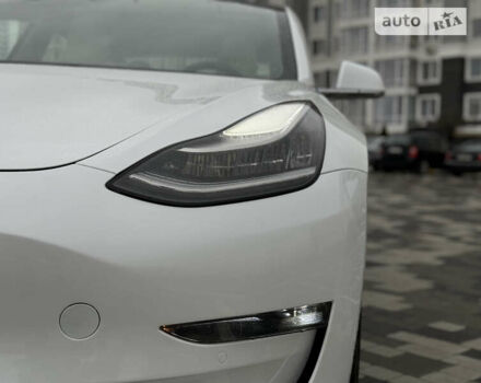 Тесла Модель 3, объемом двигателя 0 л и пробегом 88 тыс. км за 24299 $, фото 7 на Automoto.ua