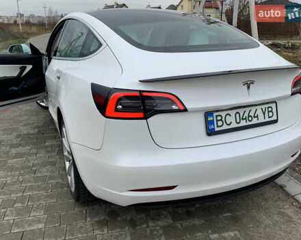 Тесла Модель 3, объемом двигателя 0 л и пробегом 81 тыс. км за 17400 $, фото 3 на Automoto.ua