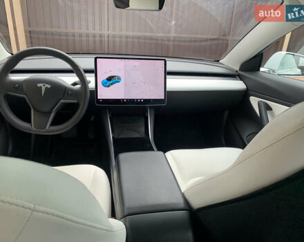 Тесла Модель 3, объемом двигателя 0 л и пробегом 81 тыс. км за 17400 $, фото 12 на Automoto.ua