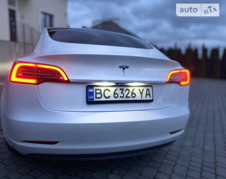 Тесла Модель 3, объемом двигателя 0 л и пробегом 122 тыс. км за 17000 $, фото 6 на Automoto.ua