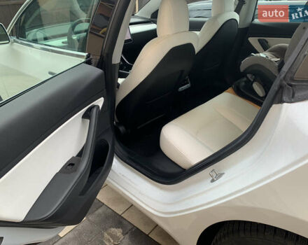 Тесла Модель 3, объемом двигателя 0 л и пробегом 81 тыс. км за 17400 $, фото 13 на Automoto.ua